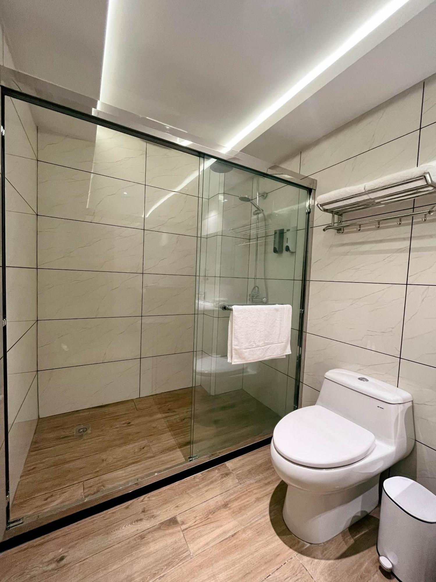 Hotel De Turistas Икитос Екстериор снимка