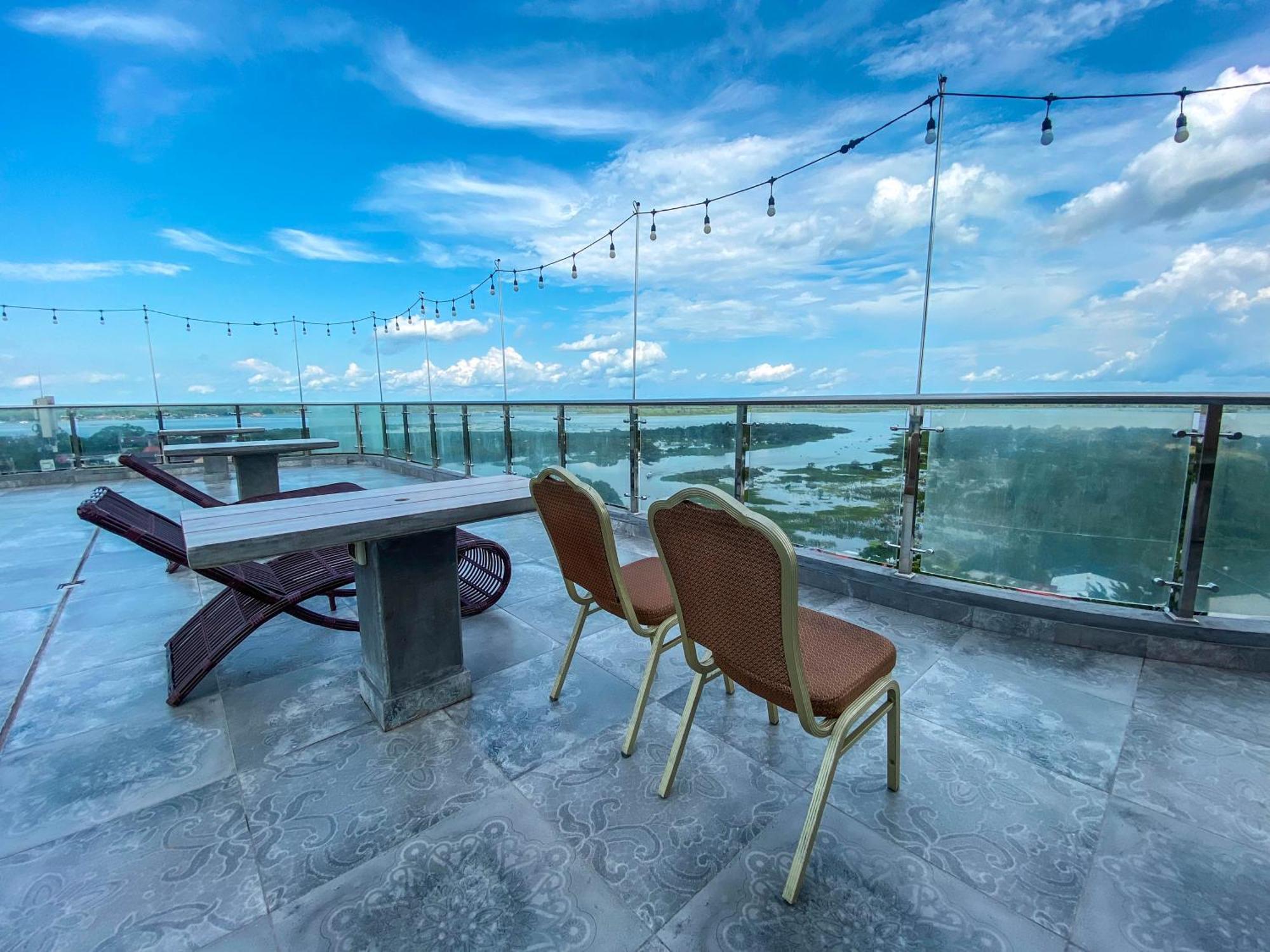 Hotel De Turistas Икитос Екстериор снимка